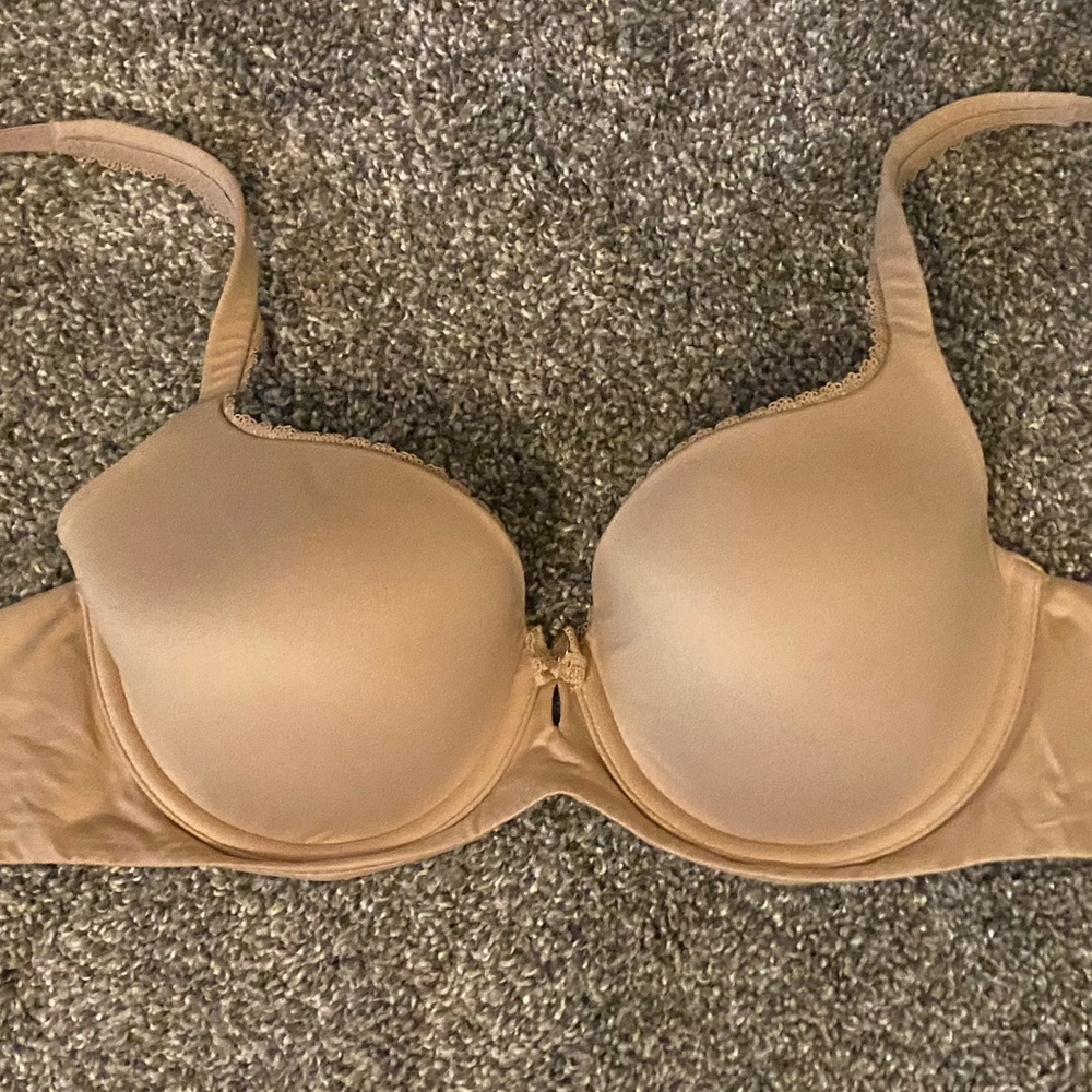 Victoria Secret nude bra